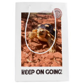 Blijf doorgaan Inspirerend coddiwompling Turtle Medium Cadeauzakje (Voorkant)