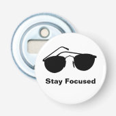 Blijf geconcentreerd in 2026 button flesopener (Voorkant)