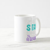 Blijf gewoon iemand die je wil rondom zelfmoordpre koffiemok (Voorkant rechts)