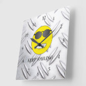 Blijf glimlachen vierkante klok (Hoek)