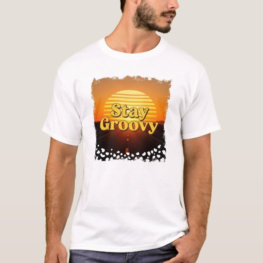 Blijf Groovy – 70s Retro Zonsondergang Typography T-shirt (Voorkant)