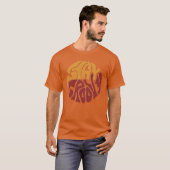 Blijf Groovy met een plons rood en geel T-shirt (Voorkant volledig)