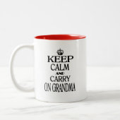 Blijf kalm en draai oma aan tweekleurige koffiemok (Links)