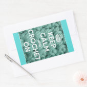 Blijf kalm en haak op blauw rechthoekige sticker (Envelop)