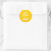 BLIJF KALM EN KUS EEN VADER RONDE STICKER (Tas)