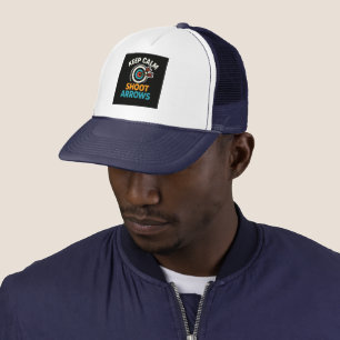 Blijf kalm en schiet pijlen - Archery Graphic Desi Trucker Pet