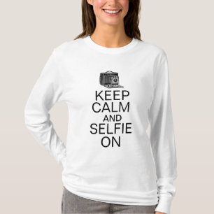 Blijf kalm en selfie aan Selfie Humor T-shirt