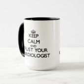 Blijf kalm en vertrouw op je cardioloog mok (Voorkant links)