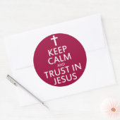 Blijf kalm en vertrouw op Jezus Ronde Sticker (Envelop)