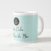 Blijf Kalm. Geef de balk door. Grote Koffiekop (Voorkant rechts)