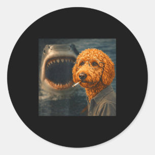 Blijf kalm grappige goldendoodle haai selfie parod ronde sticker