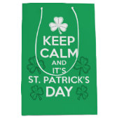 Blijf Kalme Het Is St. Patrick's Dag Iers Medium Cadeauzakje (Voorkant)