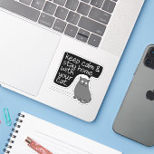 Blijf rustig en blijf thuis met uw kat sticker (Laptop met iPhone)