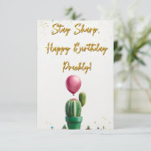 Blijf scherp, vrolijke verjaardagsprikkelende Kaar Kaart (Staand voorkant)