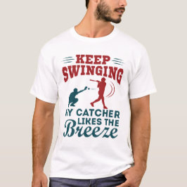 Blijf swingen grappige softbal pitcher speler coac t-shirt