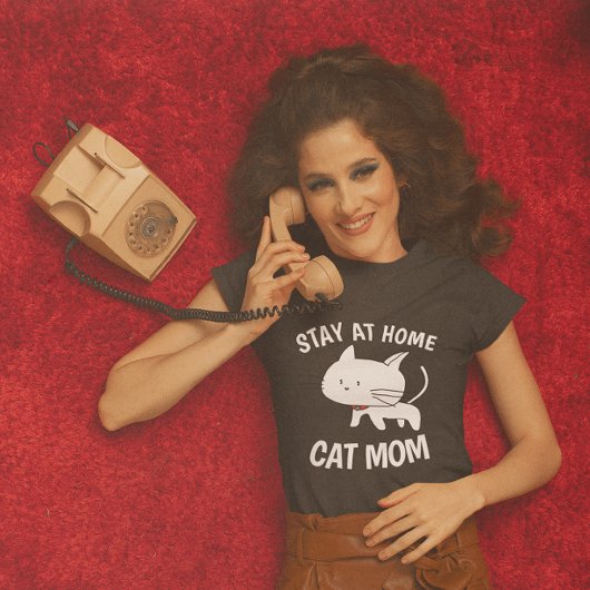 BLIJF THUIS CAT MOM T-shirts