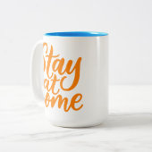 Blijf thuis tweekleurige koffiemok (Voorkant links)