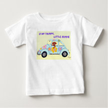 Blijf Trippy, kleine hippie-dachshond in auto
