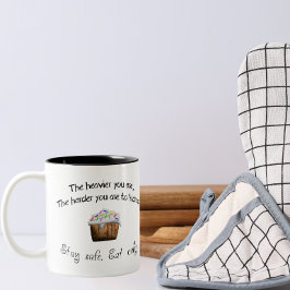 Blijf veilig, eet taart tweekleurige koffiemok