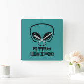 Blijf Weird Alien Hoofd Vierkante Klok (Huis)