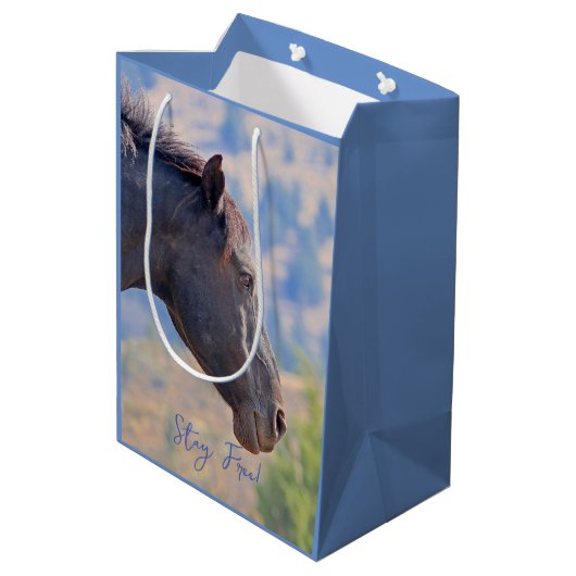 Blijf Wild, cadeautas. Medium Cadeauzakje (Achterkant Gekanteld)