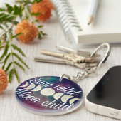 Blijf Wild Moon Child badge productlijn GeminiMoon Sleutelhanger (Voorkant Rechts)