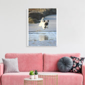 Blijgebaar Puggeltje dat langs de Oceaan springt Canvas Afdruk (Insitu (Woonkamer))