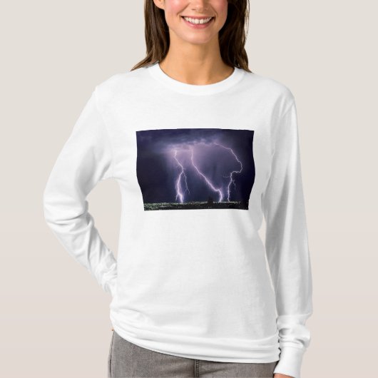 Bliksem boven Salt Lake Valley, Utah. T-shirt (Voorkant)