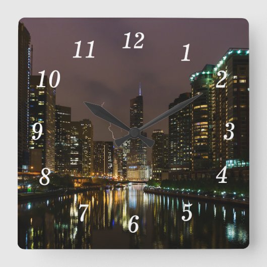 blikseminslag boven de muur van de rivier van Chic Vierkante Klok (Voorkant)