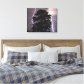 blikseminslag in de hemel achter een boom canvas afdruk (Insitu (Slaapkamer))