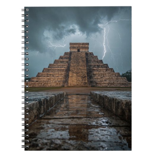 Blikseminslag op Chichen Itza-Notitieboek Notitieboek (Voorkant)