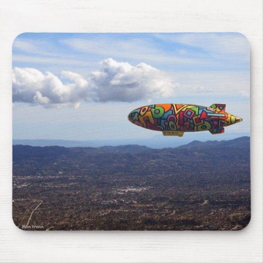 Blimp over Woodland Hills Muismat (Voorkant)