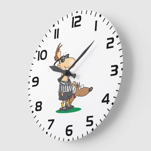 Blinde scheidsrechter blaast een klokje grote klok (Hoek)