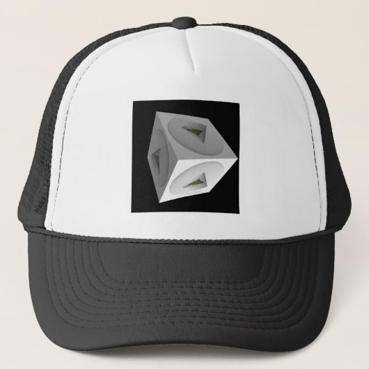 BLOCK PYRAMID TRUCKER PET (Voorkant)