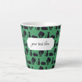 Blocky Black Cats Halloween Pixel Art Patroon Latte Mok (Voorkant)