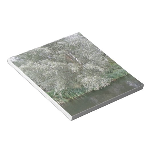 Blocnote met witte bomen en rivierlandschap (Schuin)