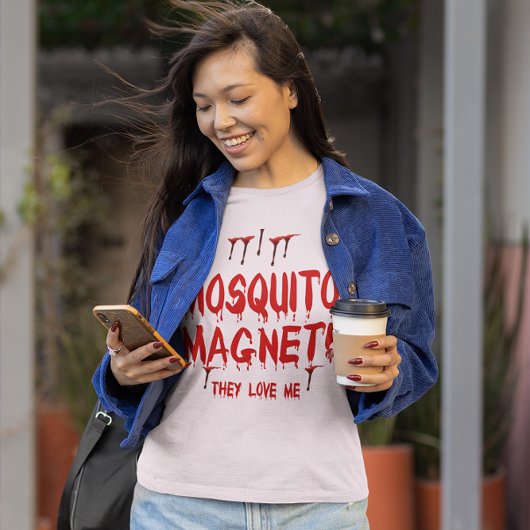 Bloed druppelen muggenmagneet Ze houden van me Vro T-shirt
