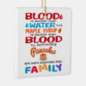 Bloed is dikker dan water maar mazelen keramisch ornament (Rechts)