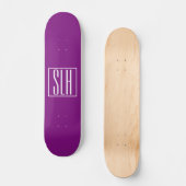 Bloed modern 3 Initialen monogram | Wit en Paars Persoonlijk Skateboard (Voorkant)