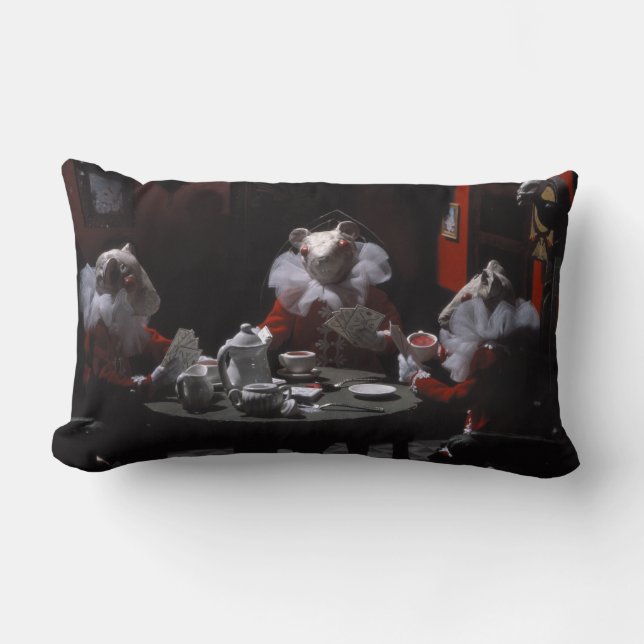 Bloed thee en rode string witte muizen bij thee kussen (Voorkant)