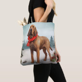 Bloedhond Hond in Sneeuw Kerstmis Tote Bag (Dichtbij)