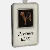bloedhond verzilverd omlijst ornament (Rechts)
