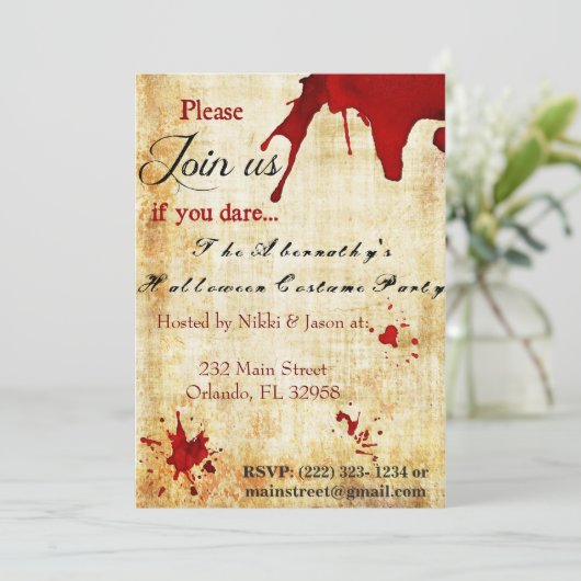 Bloedige Vampier Halloween Uitnodiging (Staand voorkant)