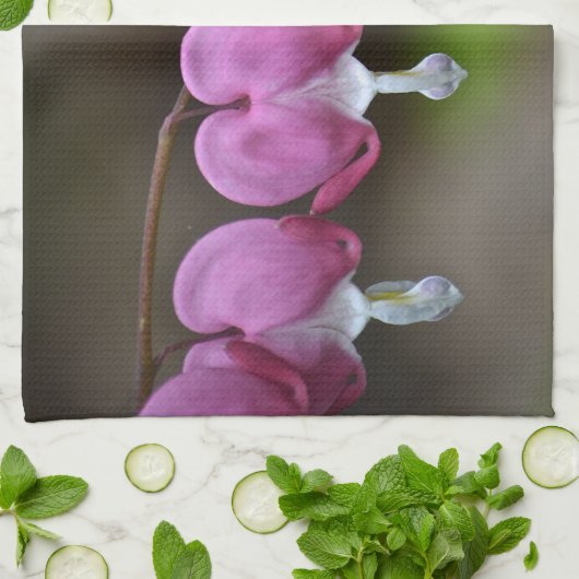 Bloeding Heart Kitchen Towel Theedoek (Gevouwen)