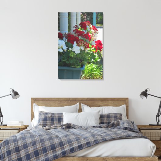 Bloedvat Geraniums - Martha's wijnwerf Canvas Afdruk (Insitu (Slaapkamer))