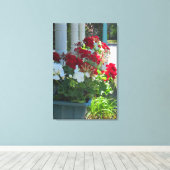 Bloedvat Geraniums - Martha's wijnwerf Canvas Afdruk (Insitu (Houten vloer))
