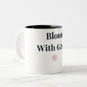 Bloei met gratie bloemthee mok (Voorkant links)