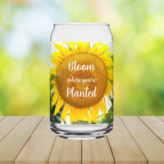 Bloei waar je geplant gele zonnebloem blikvorm glas