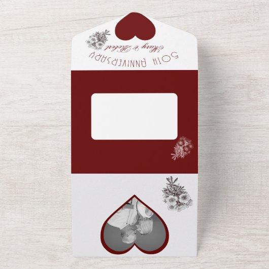 Bloeide 50ste verjaardag -  Bourgondië en Wit All In One Uitnodiging (Buitenkant)