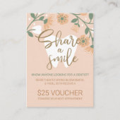 Bloeiende Bloemen Deel een Glimlach Dental Referra Visitekaartje (Voorkant)
